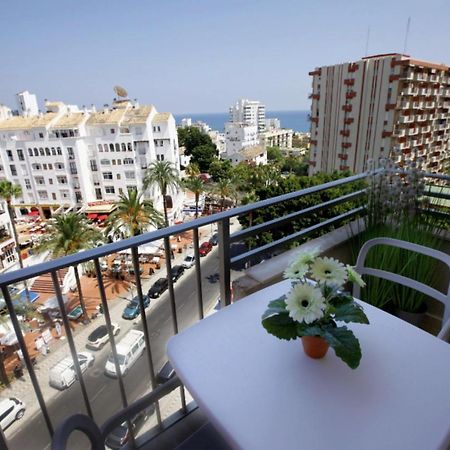 Precioso Apartamento Con Vistas Al Mar Y Piscinas Benalmadena Bagian luar foto