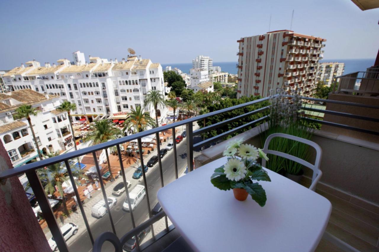 Precioso Apartamento Con Vistas Al Mar Y Piscinas Benalmadena Bagian luar foto