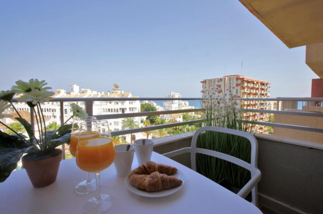 Precioso Apartamento Con Vistas Al Mar Y Piscinas Benalmadena Bagian luar foto